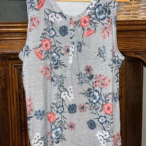 Liz Claiborne Gray Sleeveless Henley Tank with Coral & Navy Floral Print